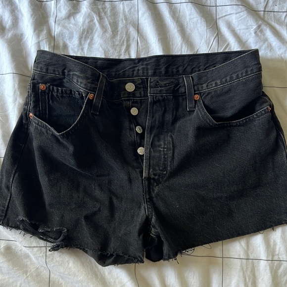 Levi's 501 Shorts - Picture 1 of 2